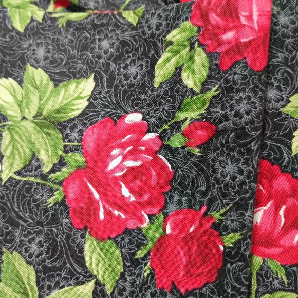 Vtg. Quilting Fabric Mix Lot Fat Quarters Pieces Craft Lot 7 Floral on Dark - Picture 3 of 5